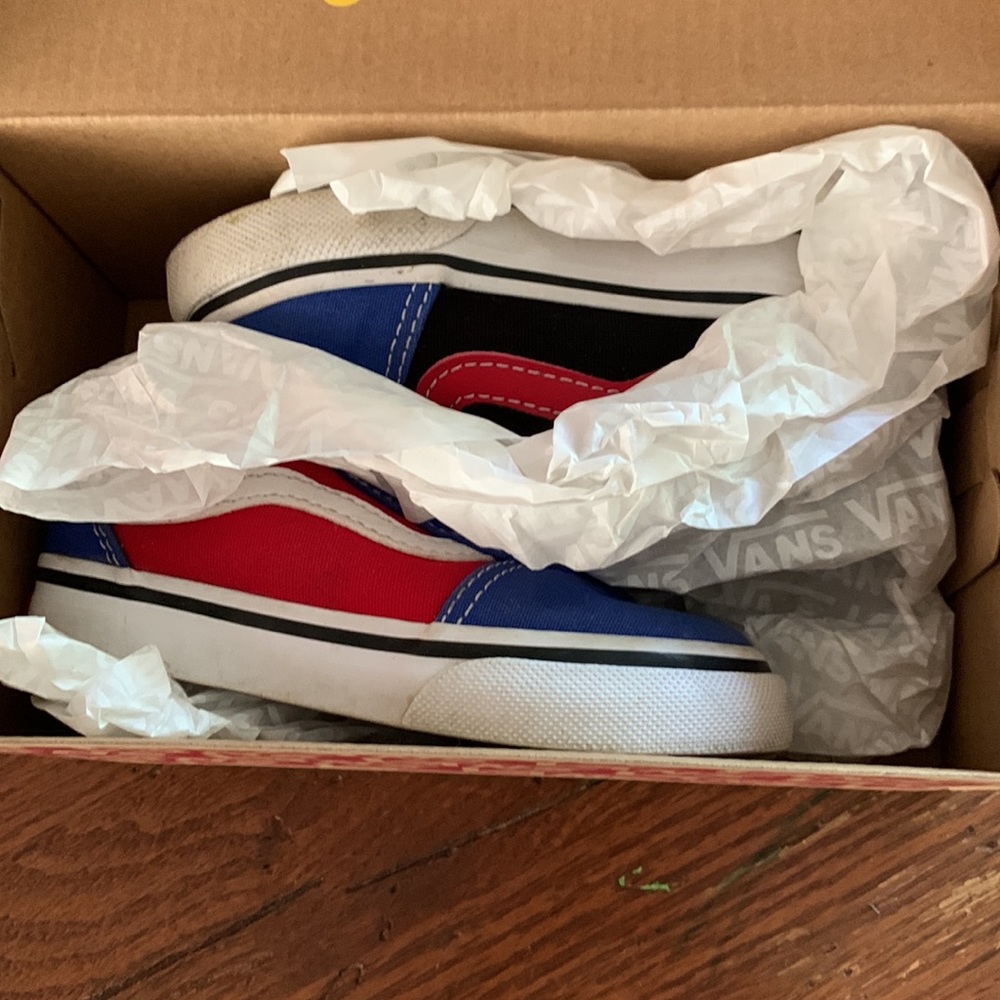 Vans Toddler Boys - like new! Size 6 - Picture 6 of 16